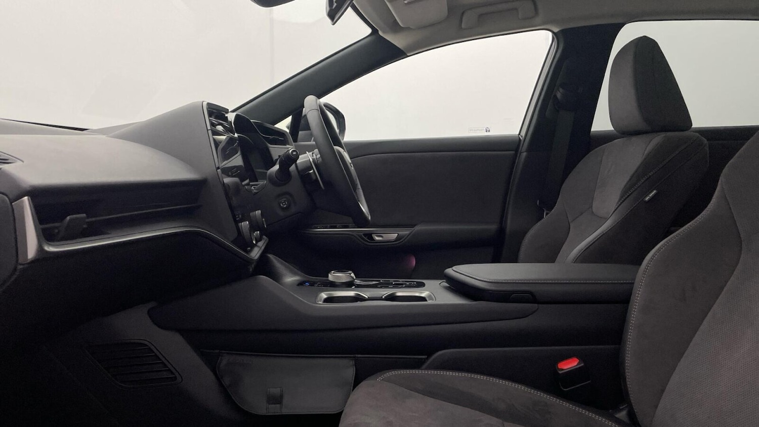 Used Lexus RZ 2023 for sale - 76675845: Photo 6