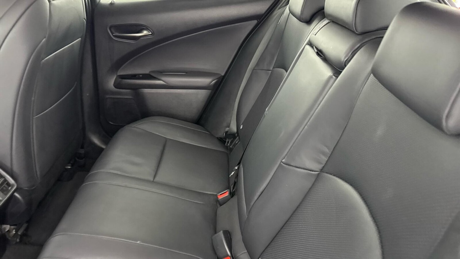 Used Lexus UX 2022 for sale - 76750419: Photo 16