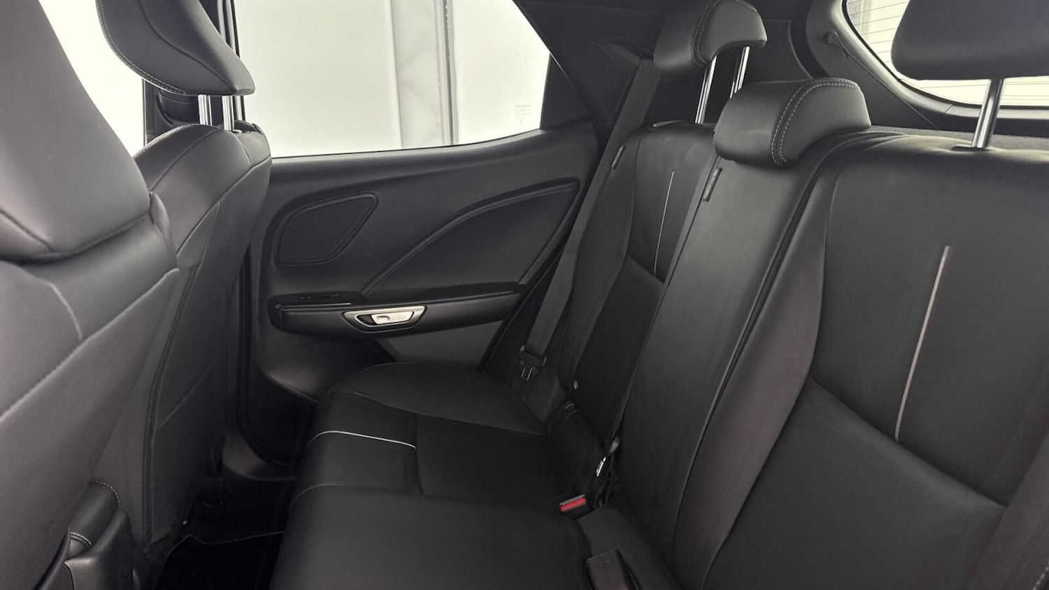 Used Lexus LBX 2024 for sale - 77025964: Photo 15