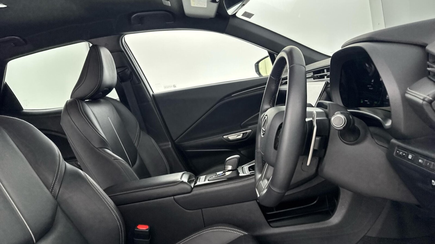 Used Lexus LBX 2024 for sale - 77725547: Photo 17