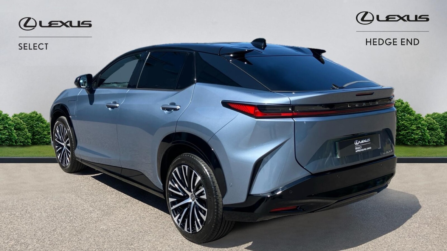 Used Lexus RZ 2025 for sale - 76680478: Photo 2