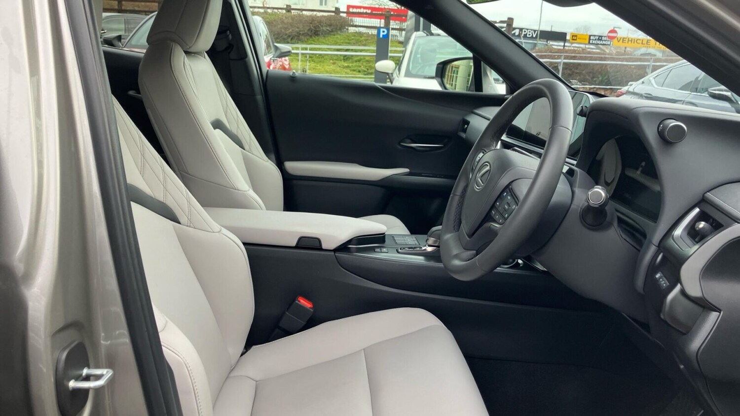 Used Lexus UX 2024 for sale - 77649609: Photo 16