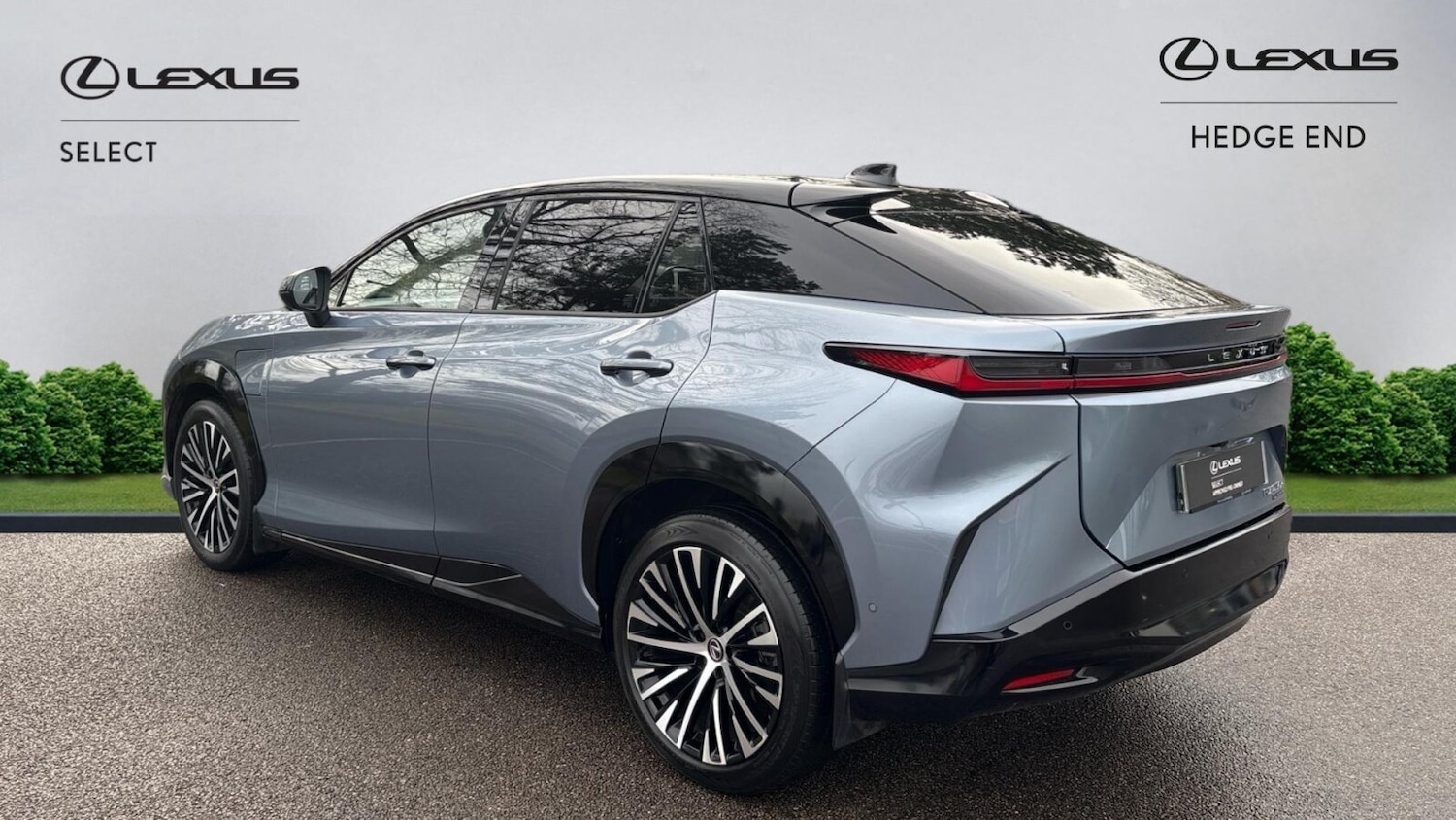 Used Lexus RZ 2023 for sale - 78004895: Photo 2