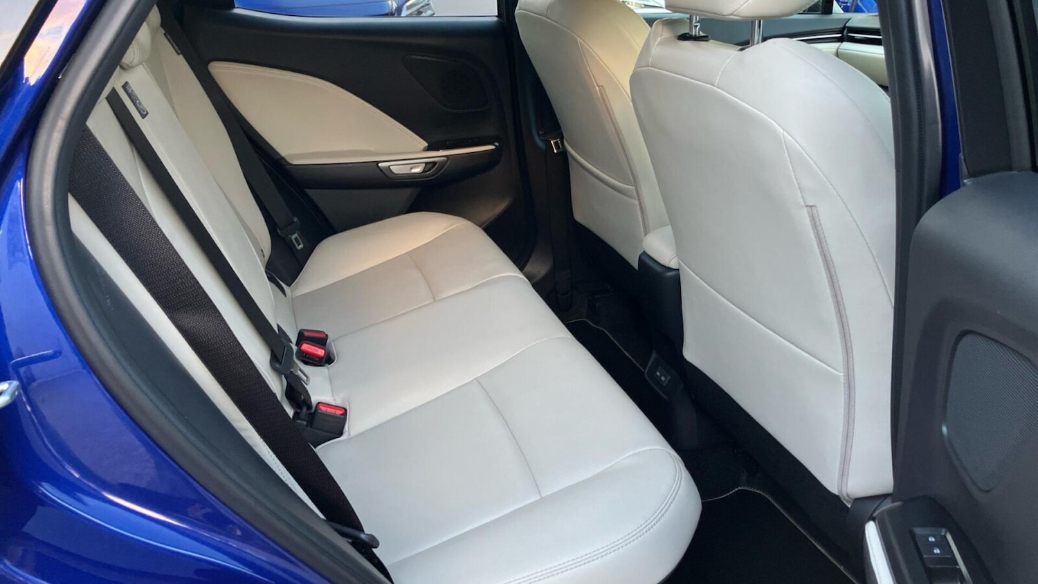 Used Lexus LBX 2024 for sale - 77918532: Photo 13