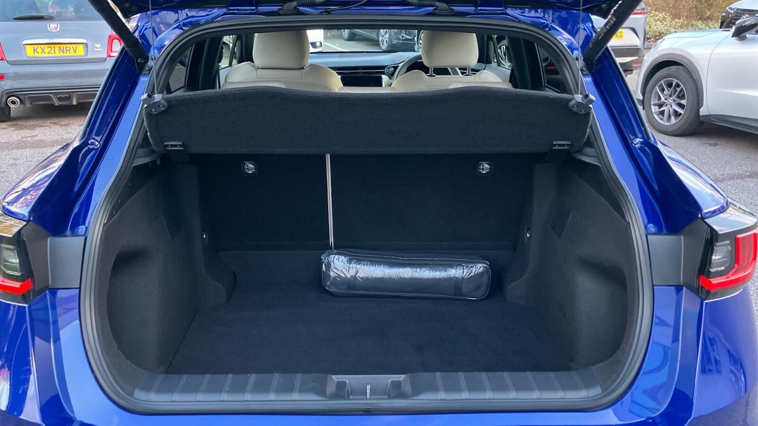 Used Lexus LBX 2024 for sale - 77918532: Photo 19