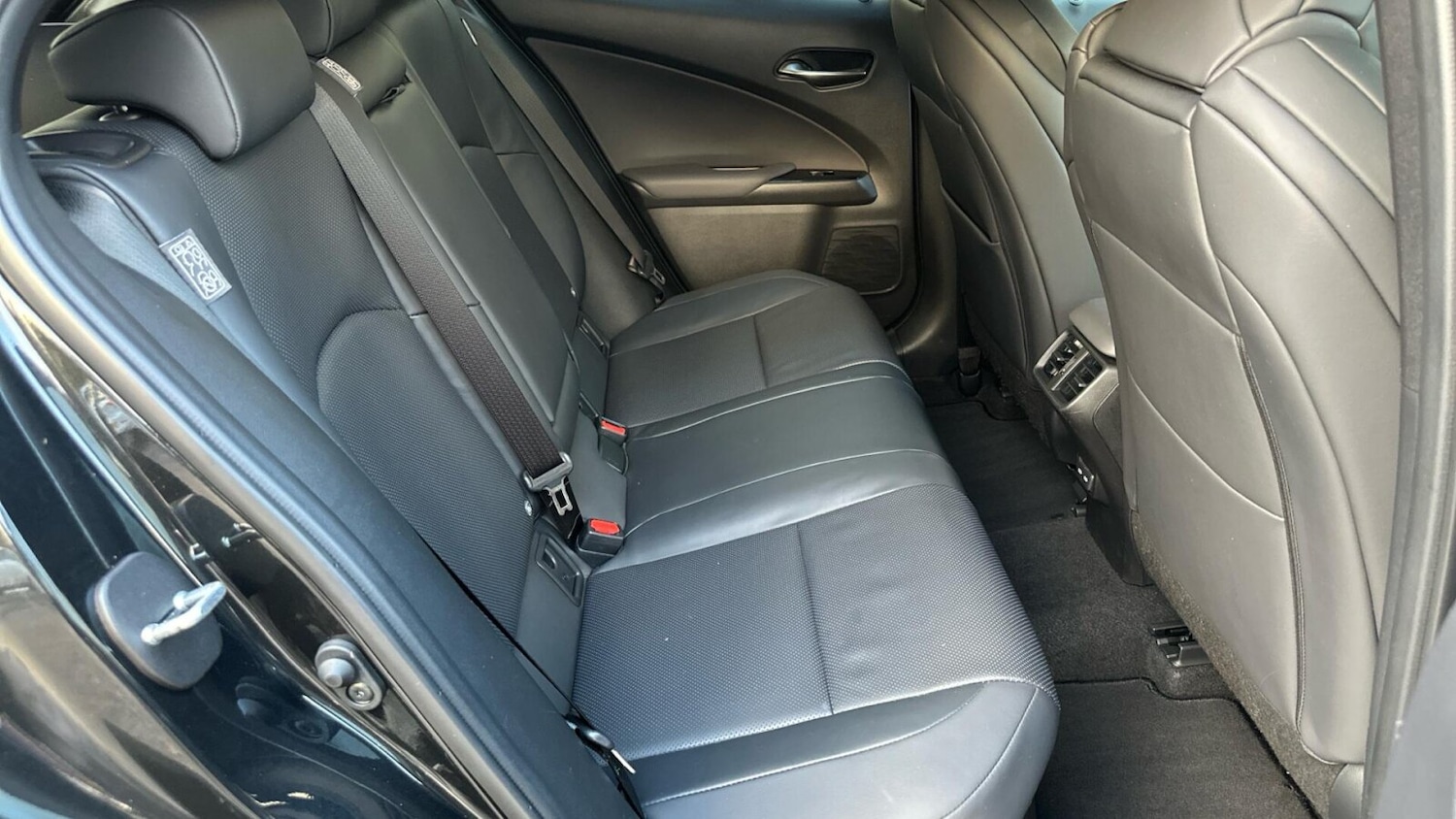 Used Lexus UX 2022 for sale - 77088103: Photo 11