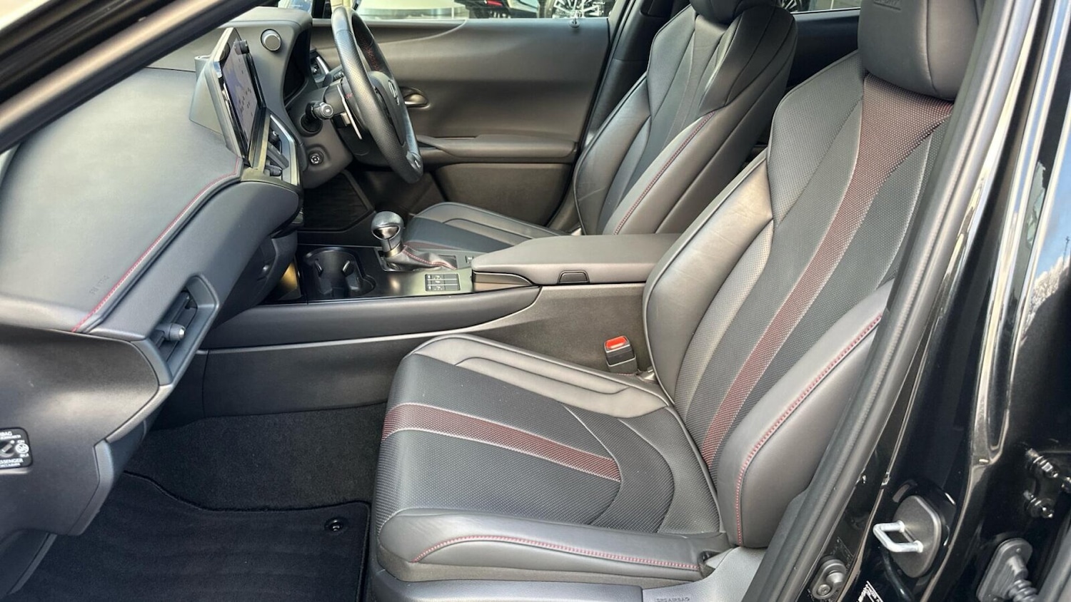 Used Lexus UX 2022 for sale - 77088103: Photo 8