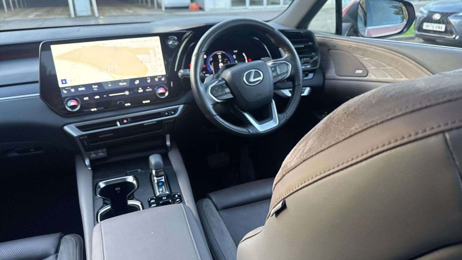 Used Lexus RX 2023 for sale - 76675911: Photo 8