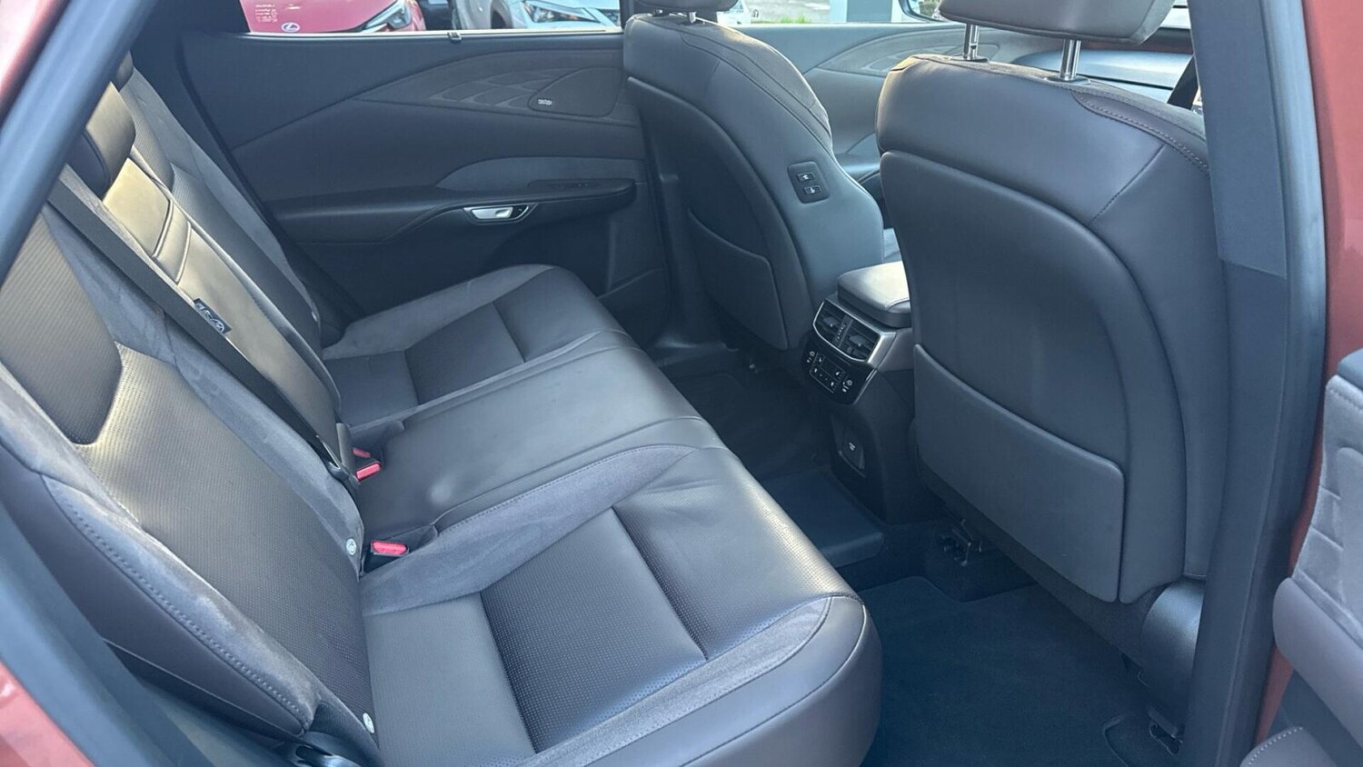 Used Lexus RX 2023 for sale - 76675911: Photo 9