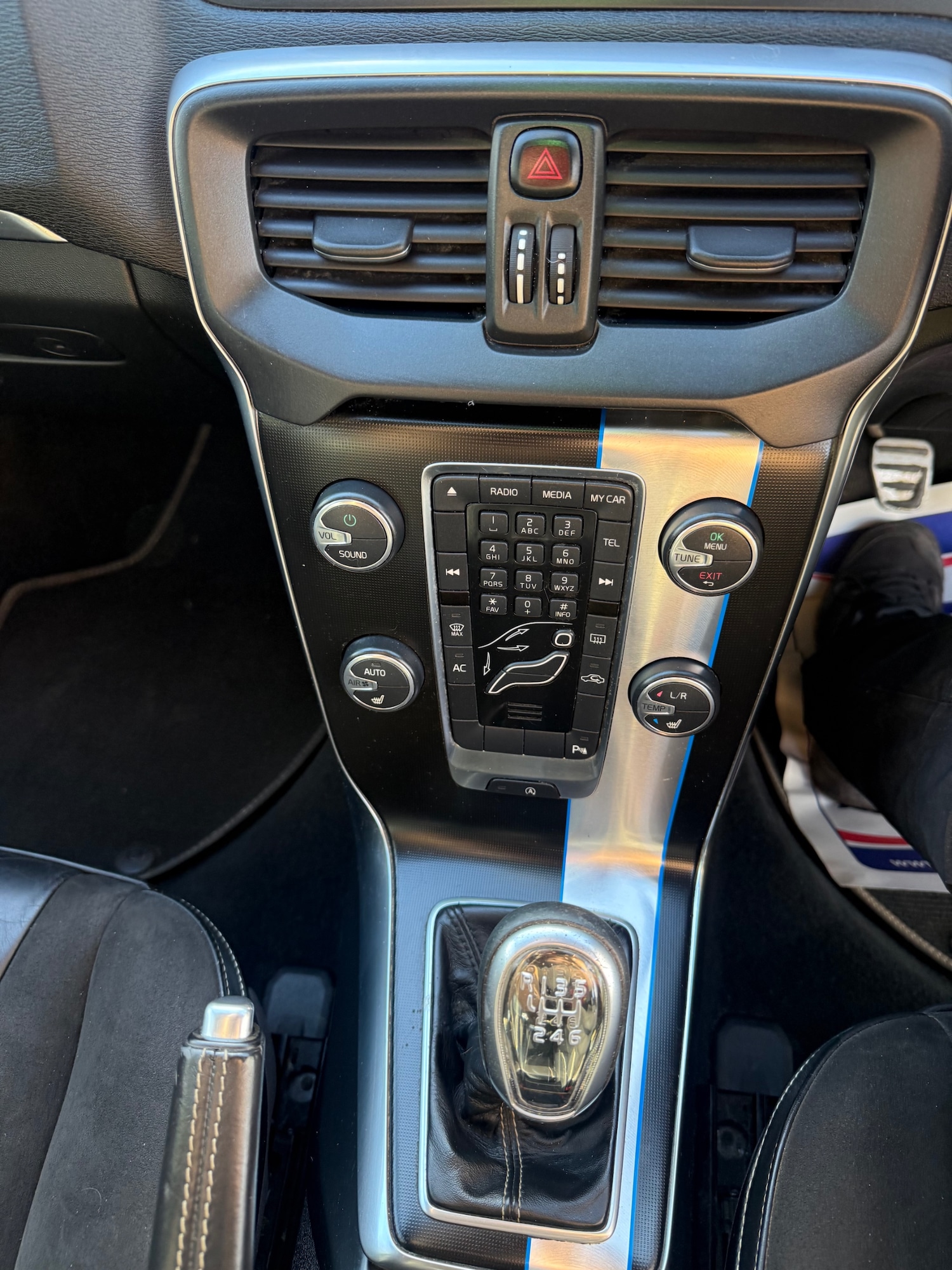 Used Volvo V40 2013 for sale - 78003926: Photo 33