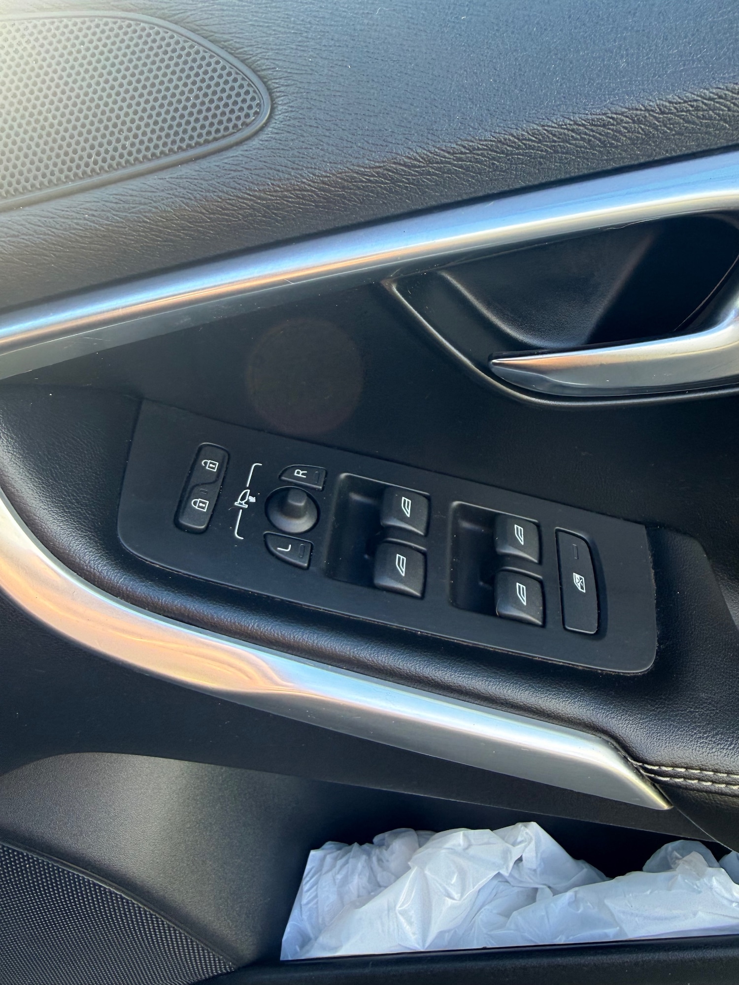 Used Volvo V40 2013 for sale - 78003926: Photo 34