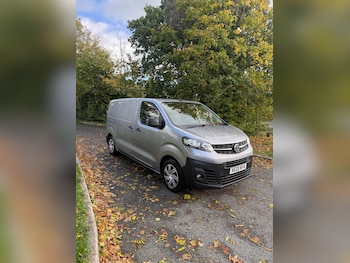Vauxhall Vivaro feature image