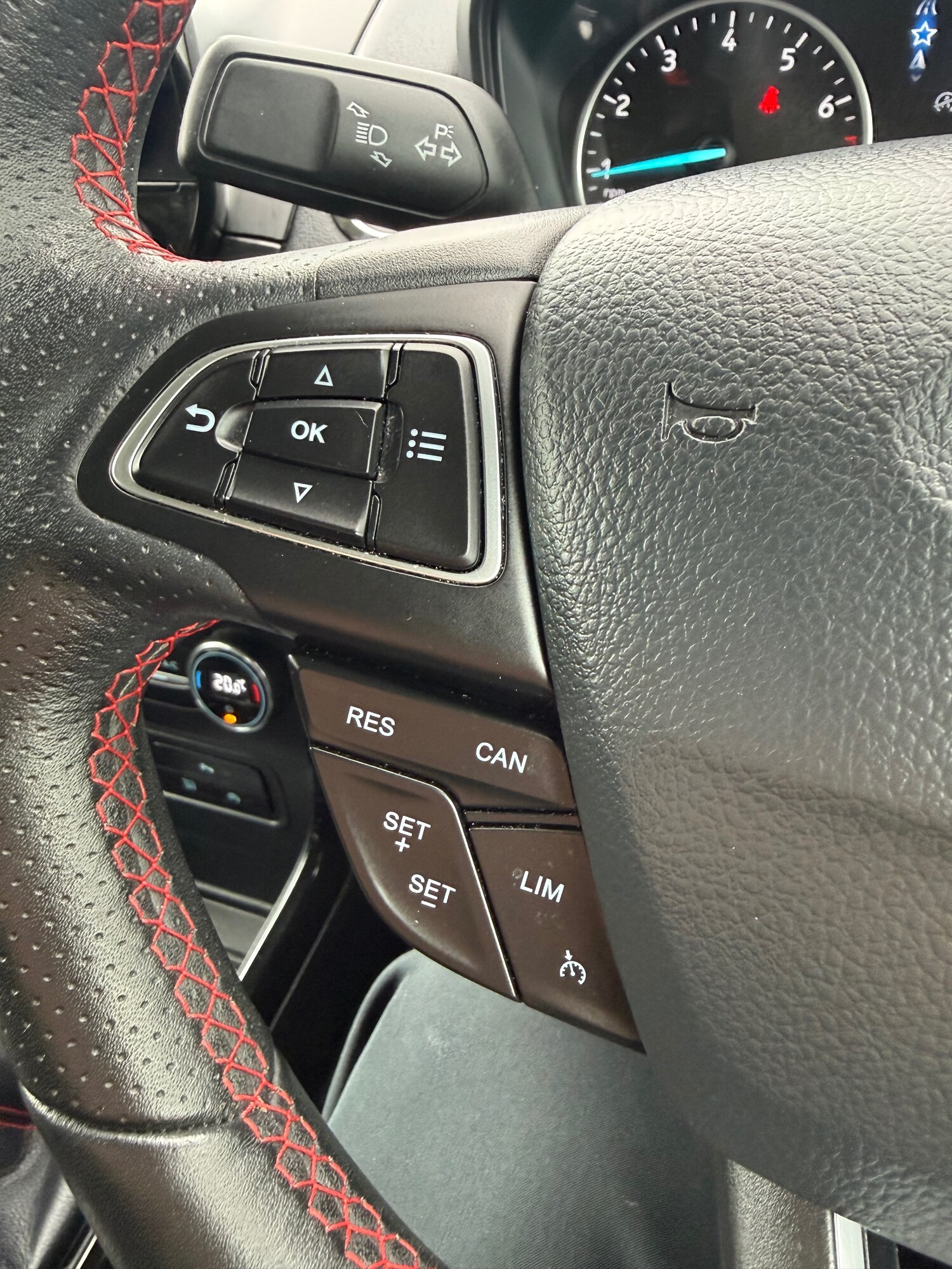 Used Ford Ecosport 2019 for sale - 77864919: Photo 32