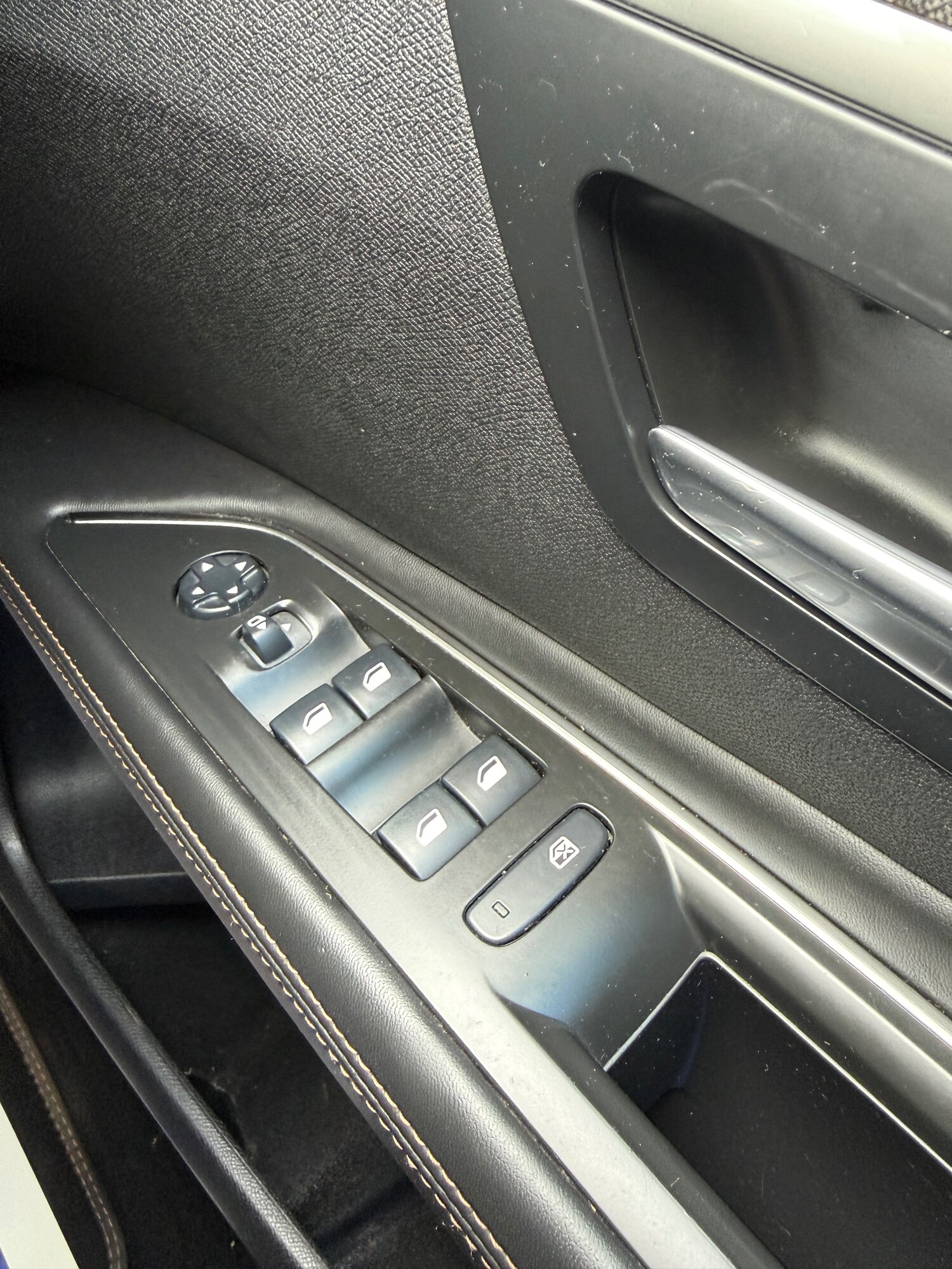 Used Peugeot 3008 2018 for sale - 77904213: Photo 31