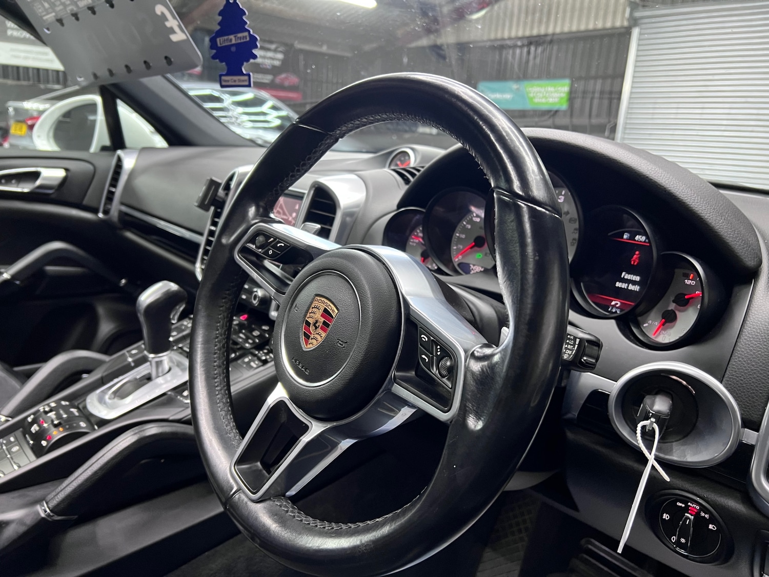 Used Porsche Cayenne 2016 for sale - 76374111: Photo 20