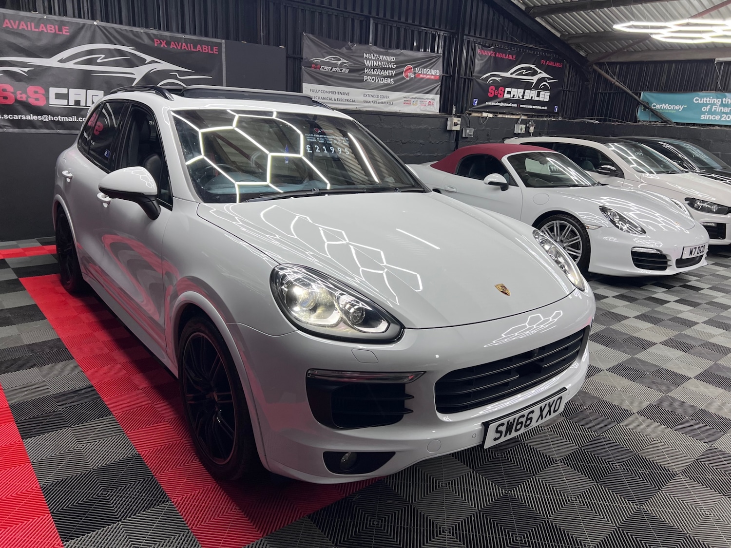 Used Porsche Cayenne 2016 for sale - 76374111: Photo 25