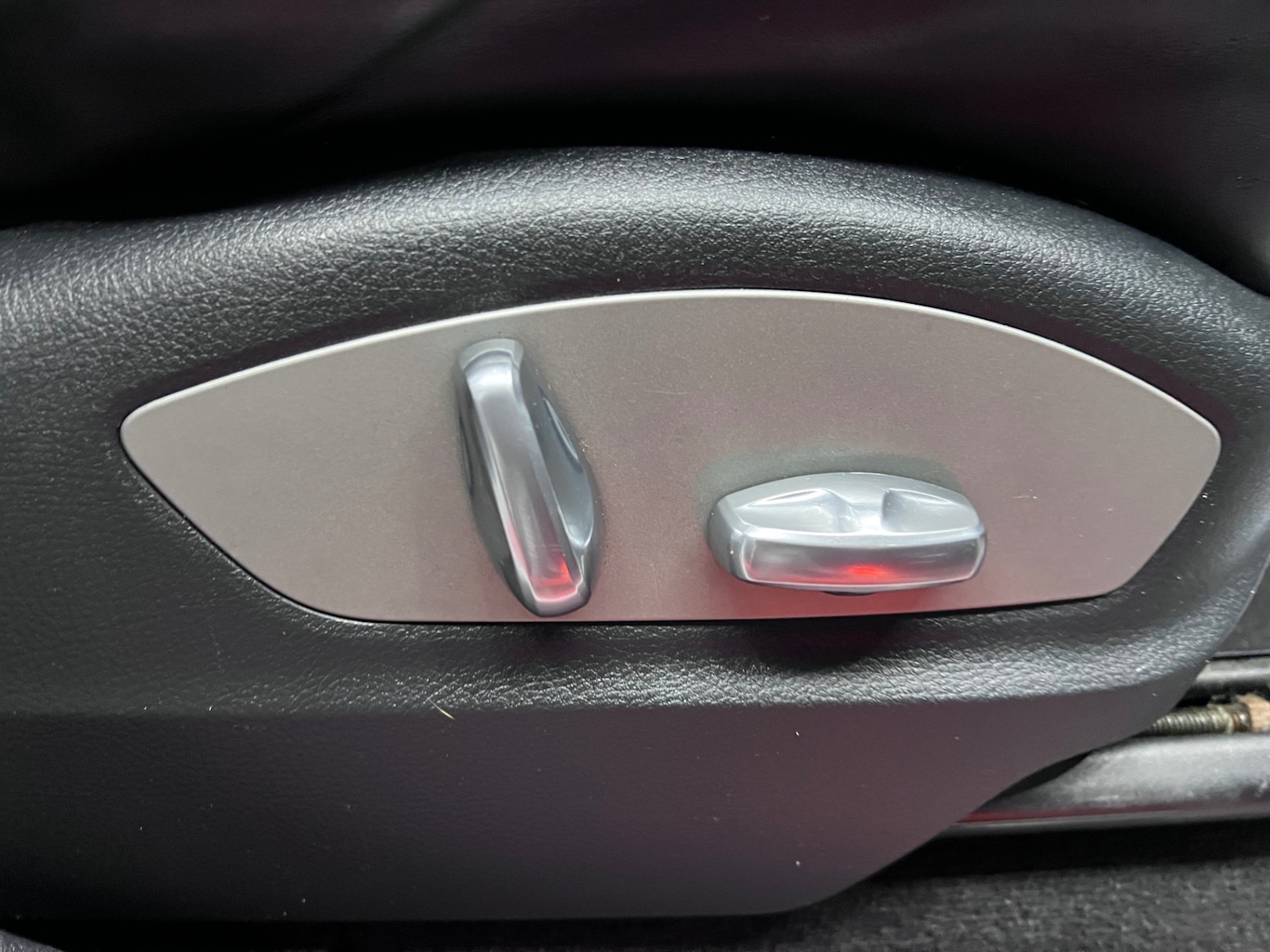 Used Porsche Cayenne 2016 for sale - 76374111: Photo 32