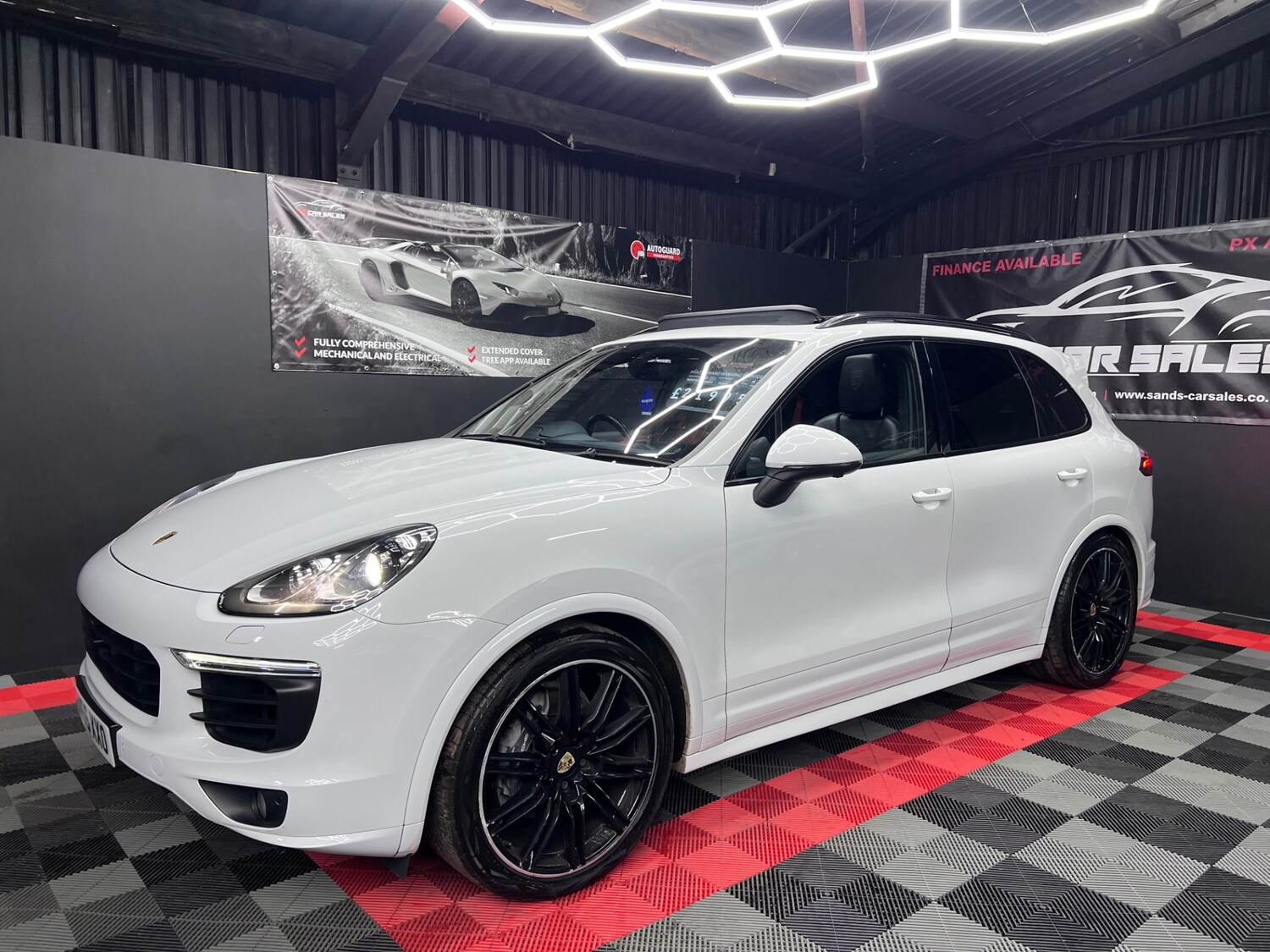 Used Porsche Cayenne 2016 for sale - 76374111: Photo 9