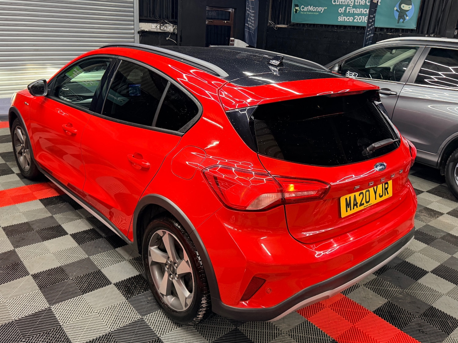 Used Ford Focus 2020 for sale - 77342934: Photo 9