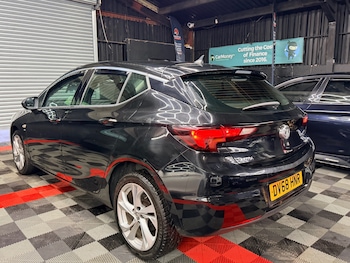 Used Vauxhall Astra 2018 for sale - 77501241: Photo
