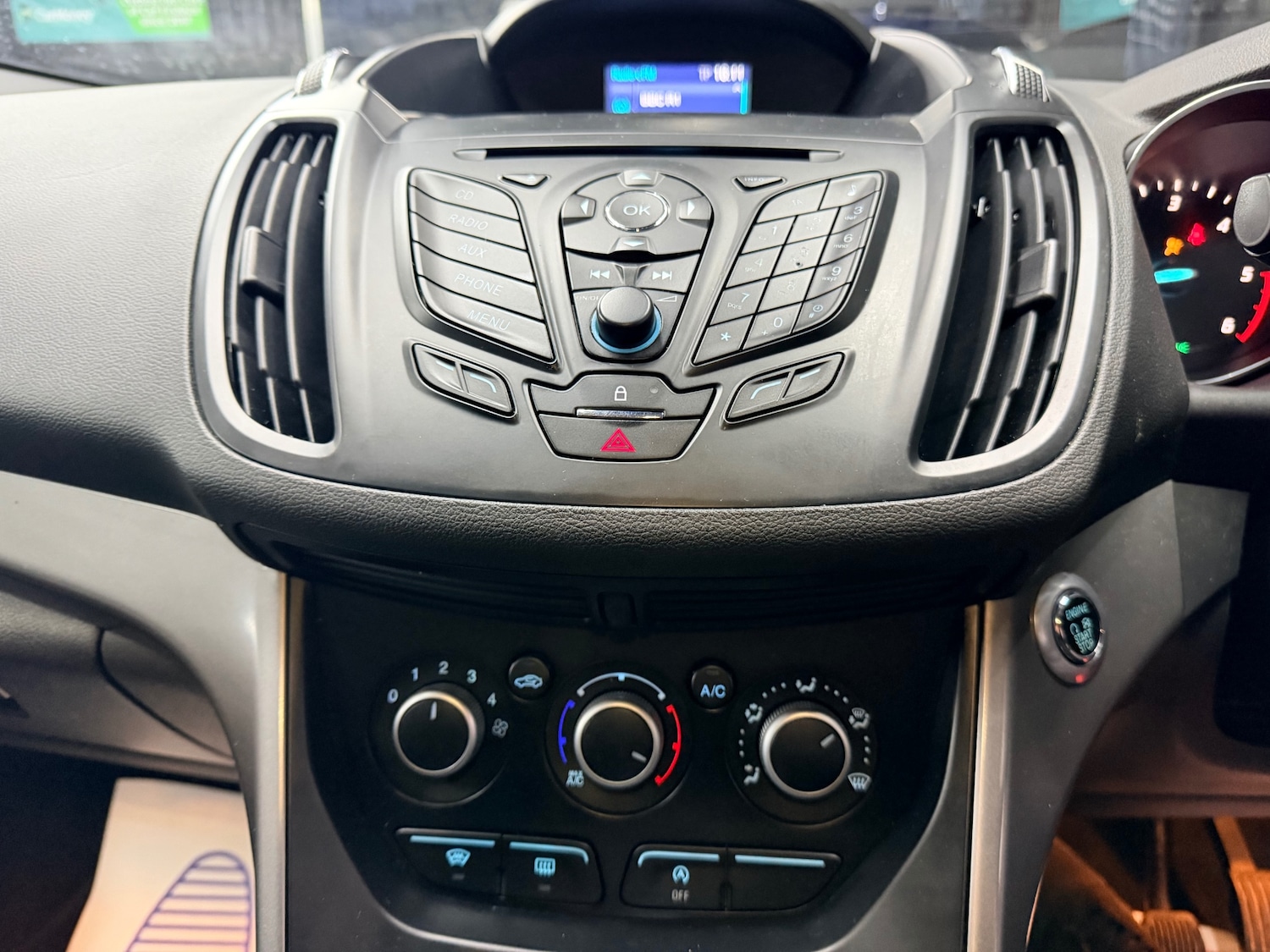 Used Ford Kuga 2015 for sale - 76767411: Photo 15