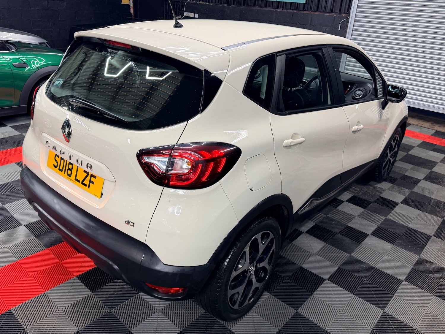 Used Renault Captur 2018 for sale - 76948567: Photo 10