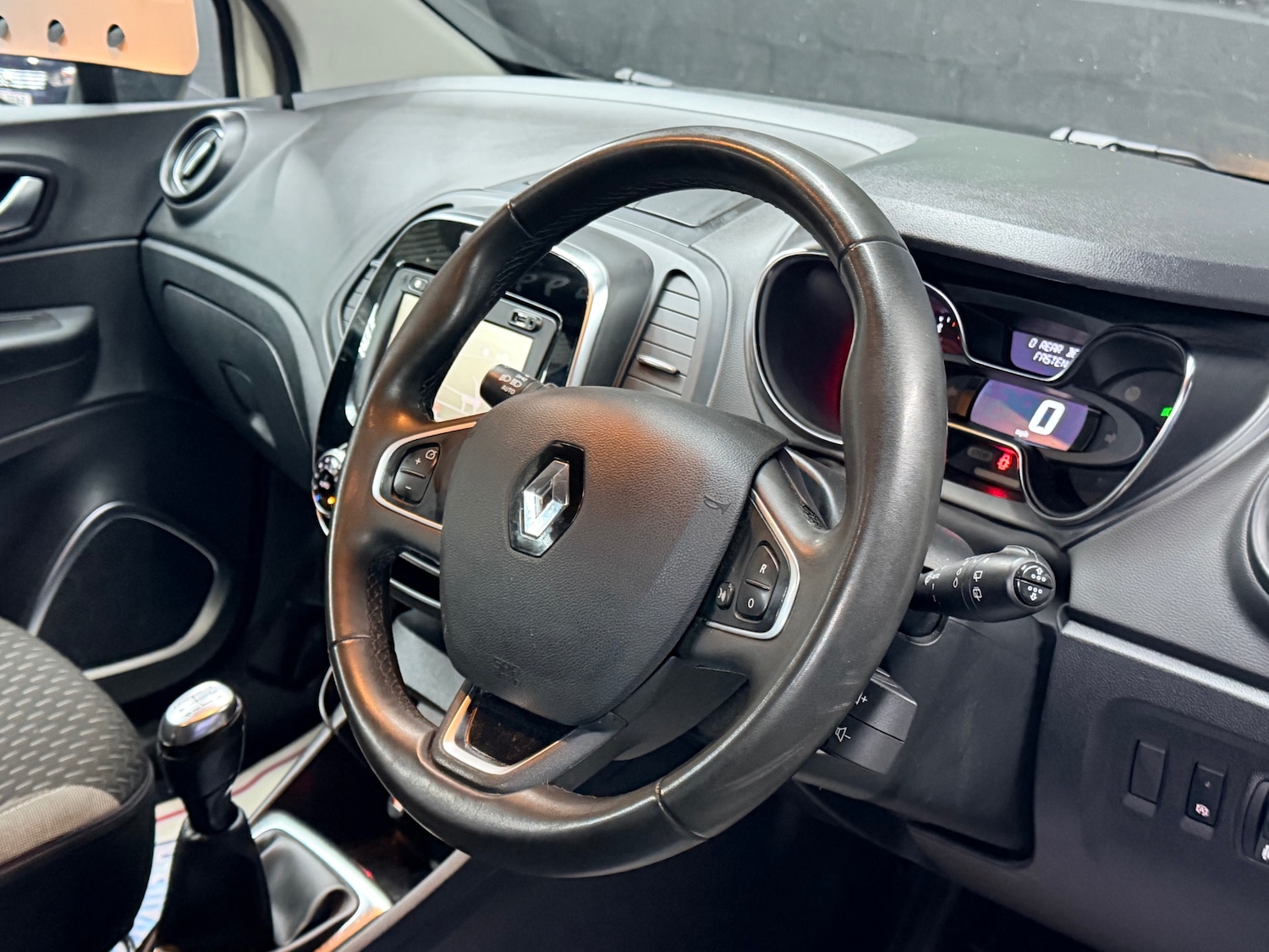 Used Renault Captur 2018 for sale - 76948567: Photo 18