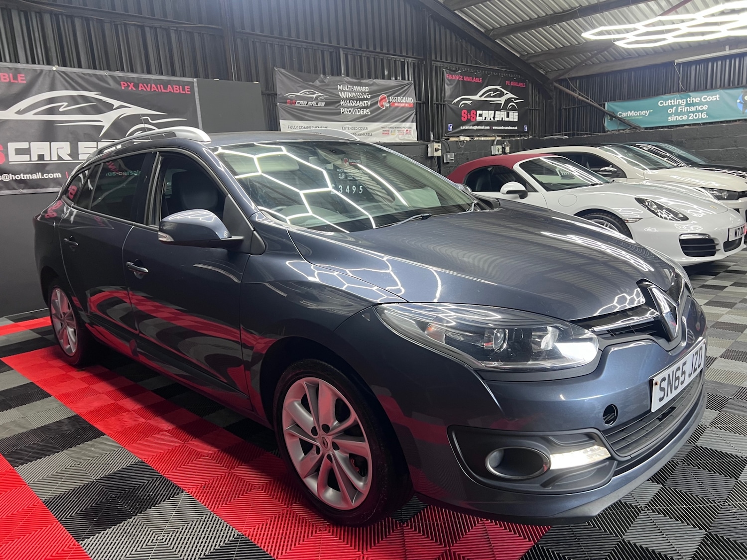 Used Renault Megane 2015 for sale - 76532507: Photo 7