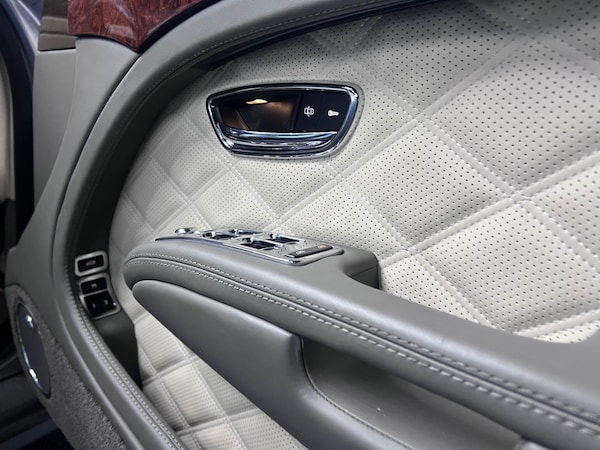Used Bentley Mulsanne 2016 for sale - 76246319: Photo 30