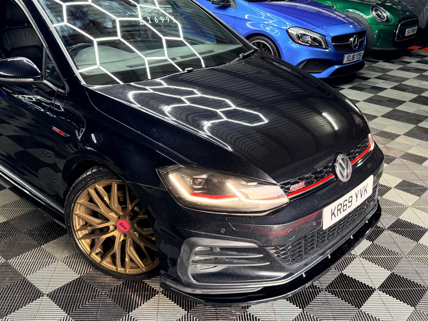 Used Volkswagen Golf 2019 for sale - 77159323: Photo 2