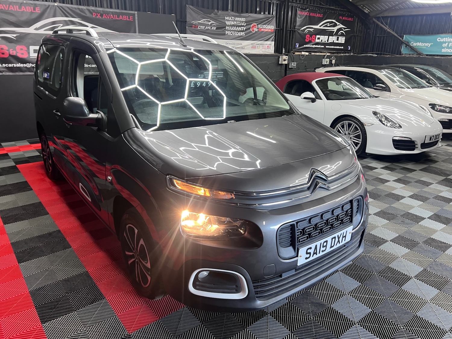 Used Citroen Berlingo 2019 for sale - 76375392: Photo 2