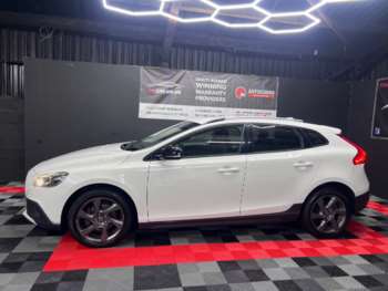 Used Volvo V40 2014 for sale - 75133231: Photo