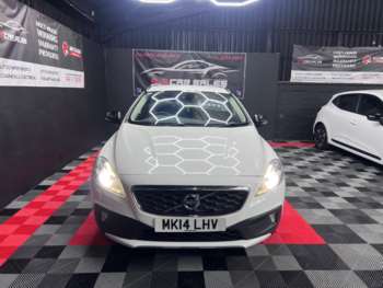 Used Volvo V40 2014 for sale - 75133231: Photo