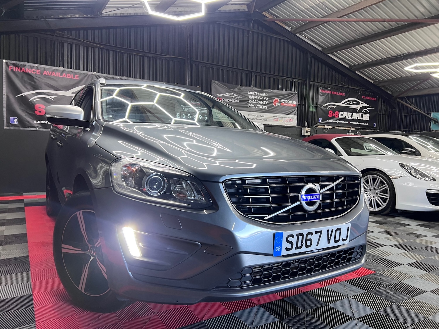 Used Volvo XC60 2017 for sale - 76382424: Photo 1