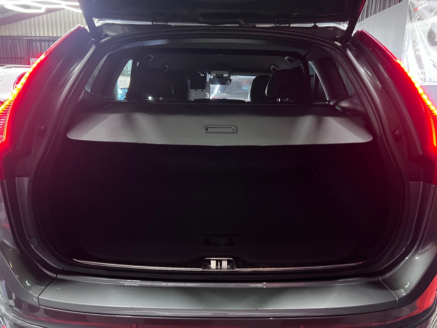 Used Volvo XC60 2017 for sale - 76382424: Photo 15