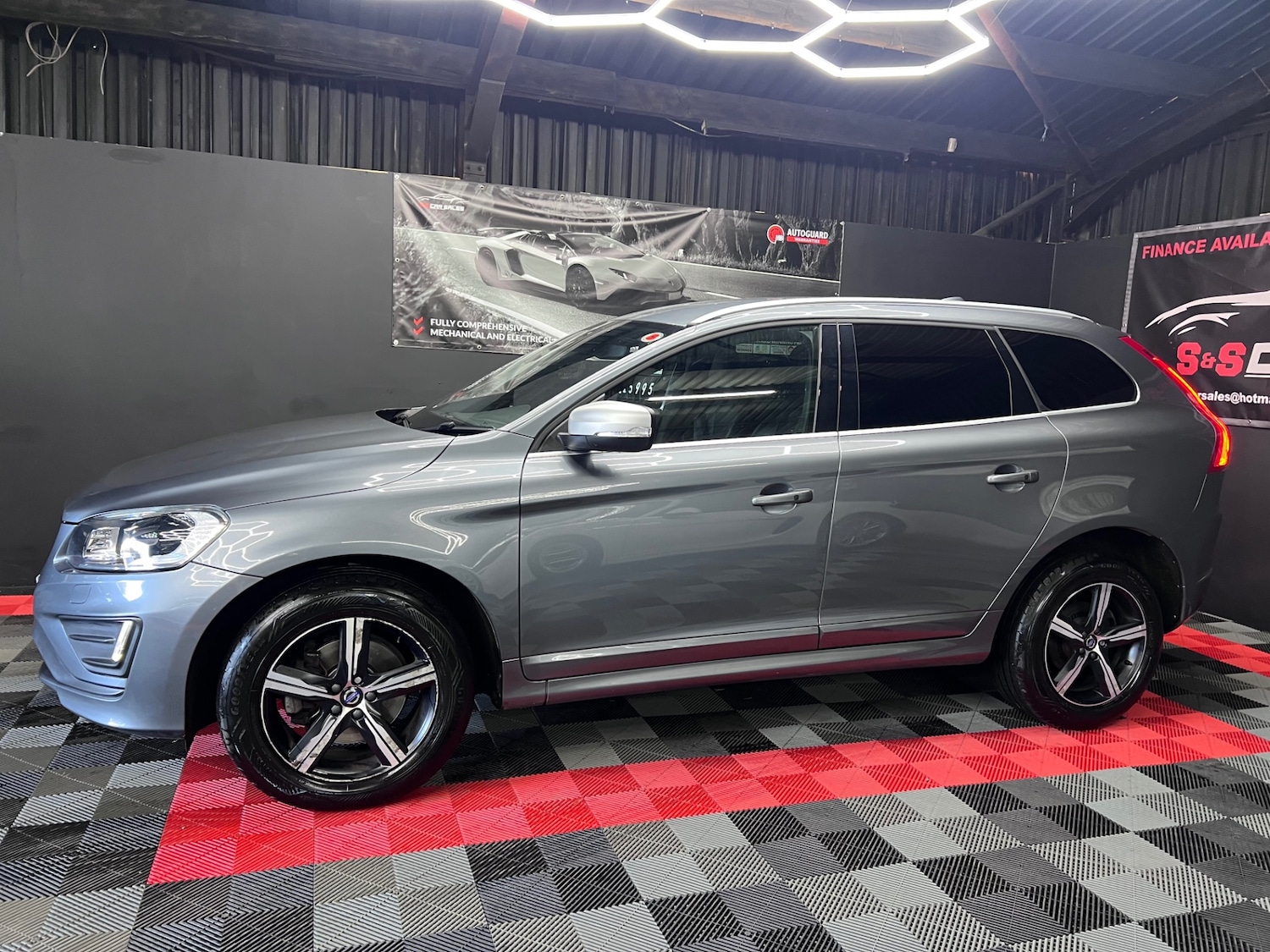 Used Volvo XC60 2017 for sale - 76382424: Photo 6