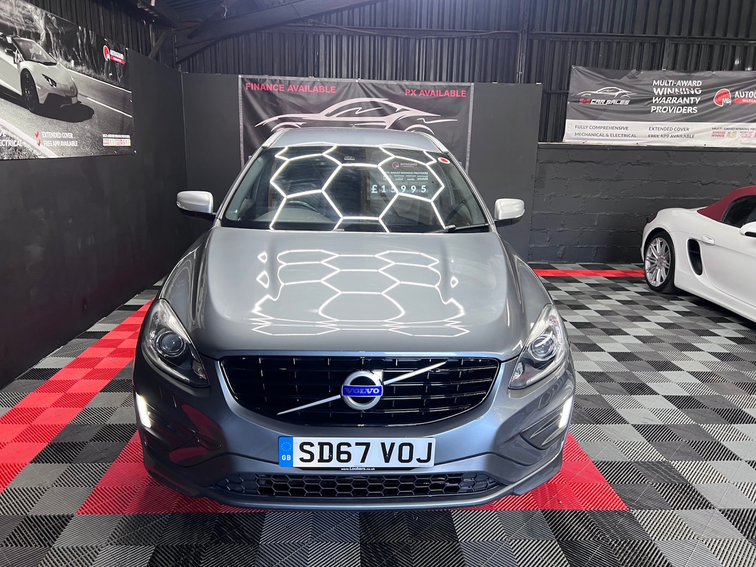 Used Volvo XC60 2017 for sale - 76382424: Photo 8