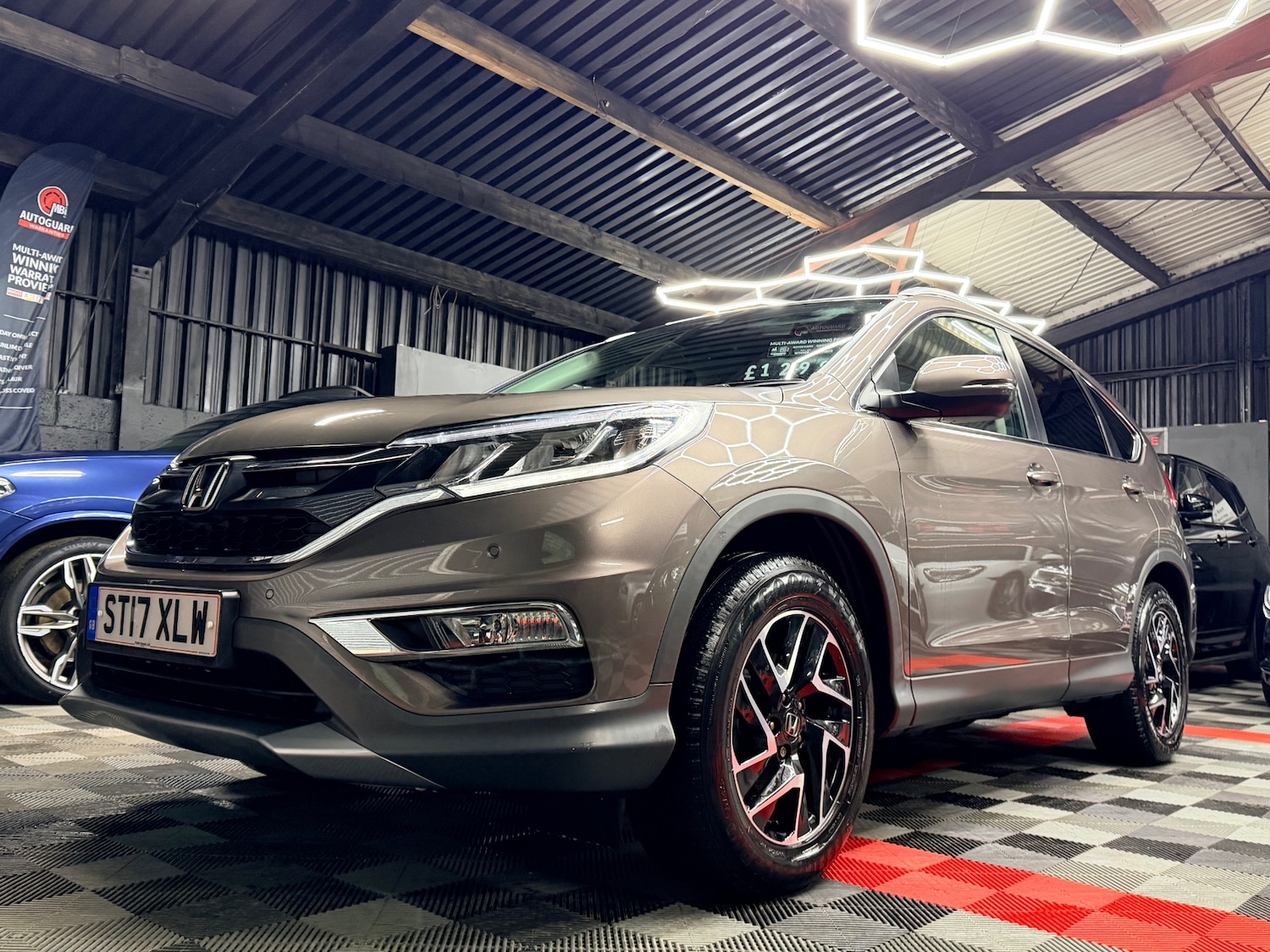 Used Honda CR-V 2017 for sale - 76945504: Photo 10