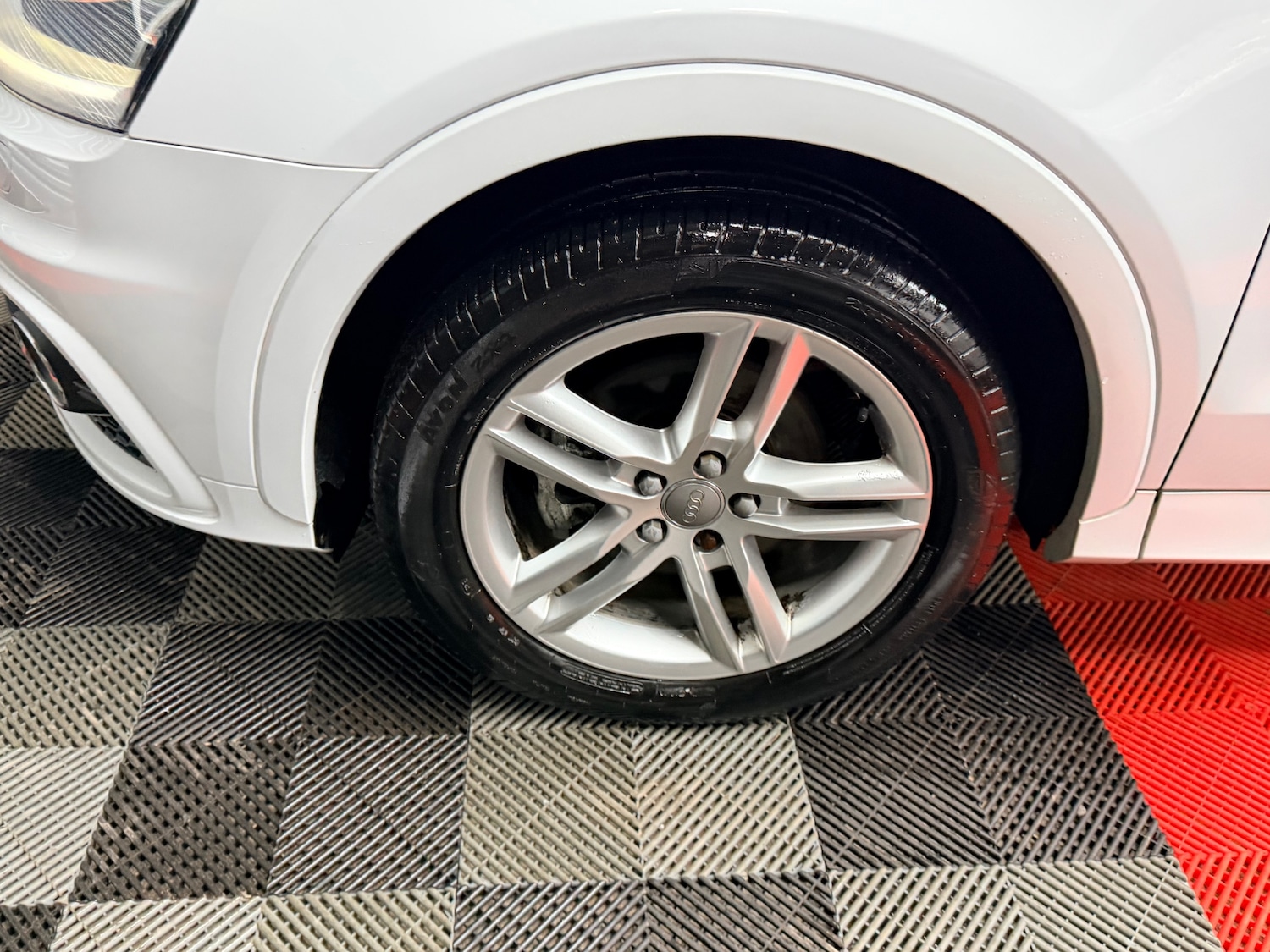 Used Audi Q3 2013 for sale - 77459872: Photo 15