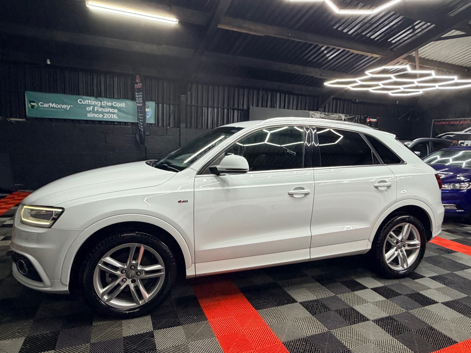 Used Audi Q3 2013 for sale - 77459872: Photo 9