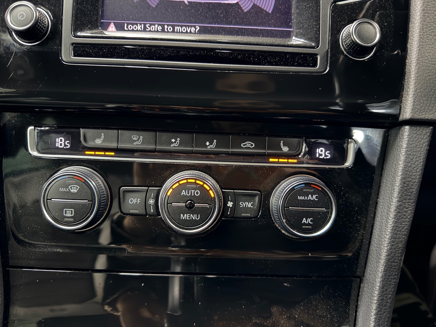 Used Volkswagen Golf 2015 for sale - 77607179: Photo 26