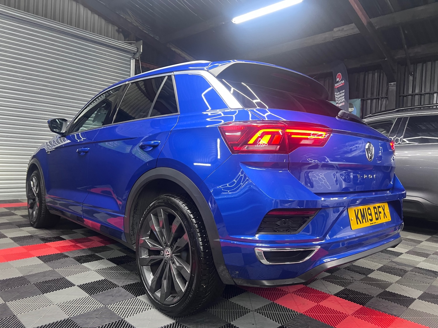 Used Volkswagen T-Roc 2019 for sale - 76198787: Photo 3