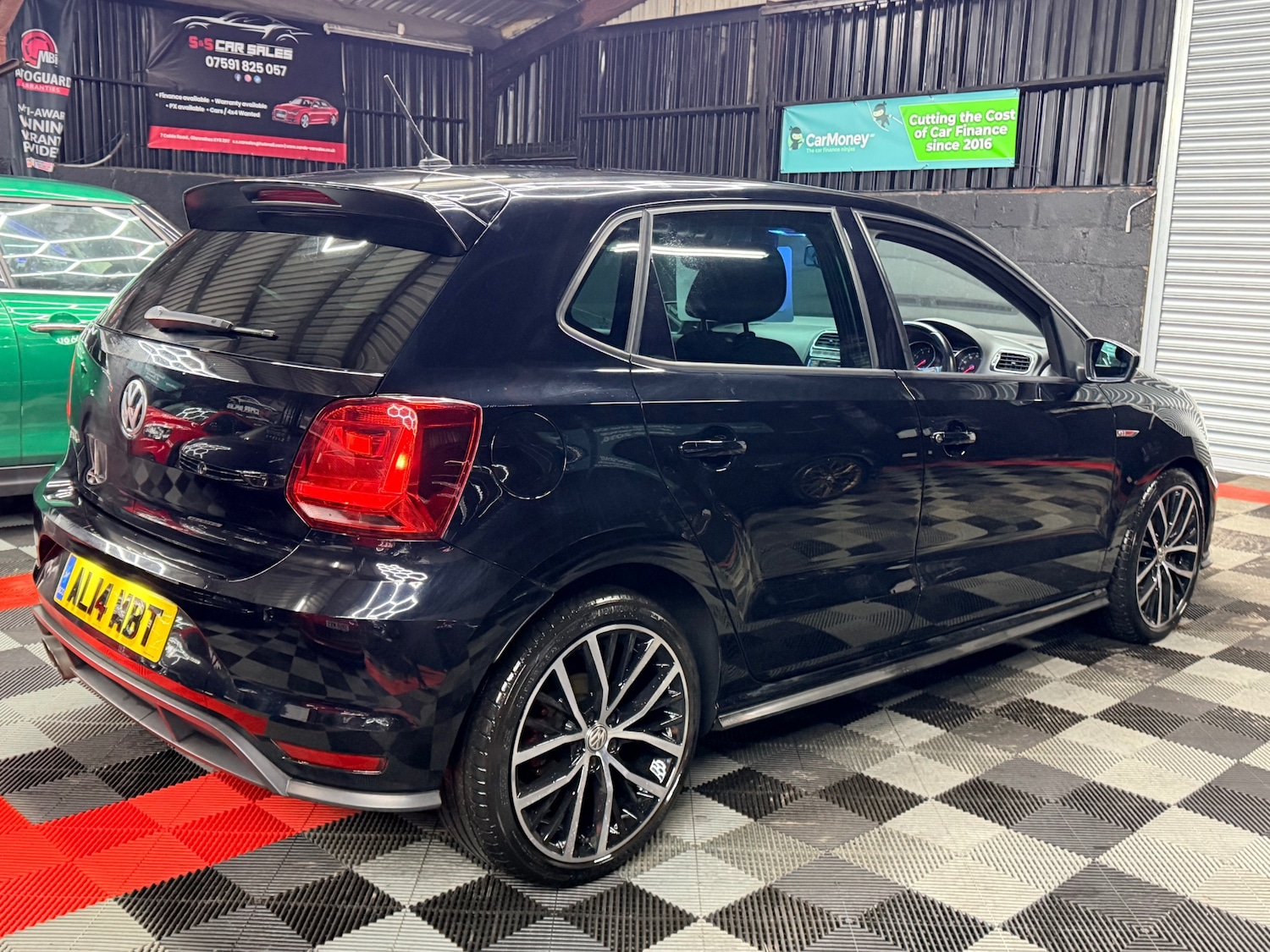 Used Volkswagen Polo 2015 for sale - 77392648: Photo 3