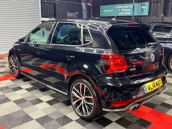 Used Volkswagen Polo 2015 for sale - 77392648: Photo