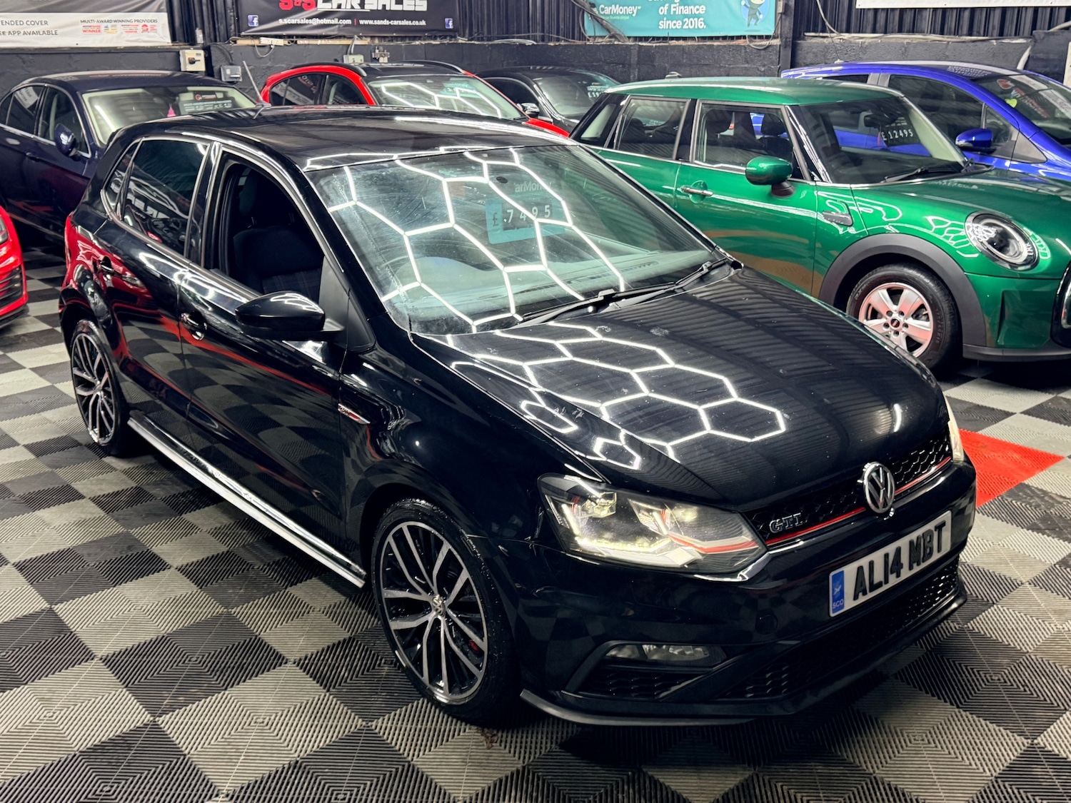 Used Volkswagen Polo 2015 for sale - 77392648: Photo 9