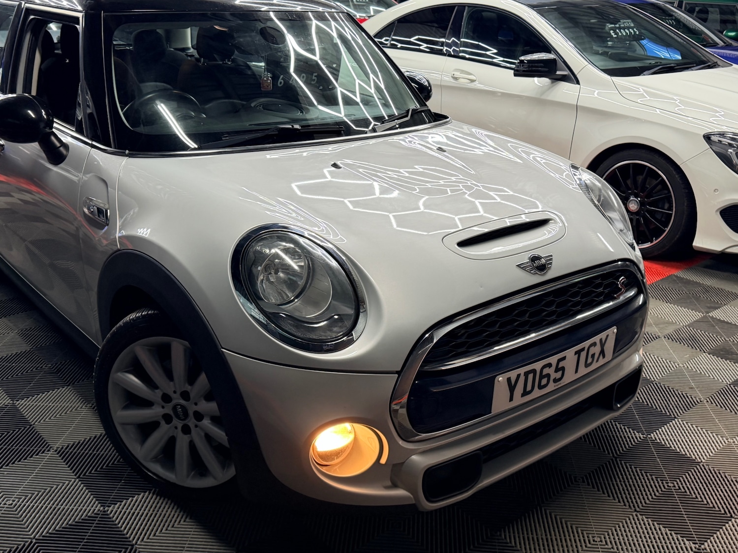 Used MINI Hatch 2015 for sale - 77061372: Photo 2