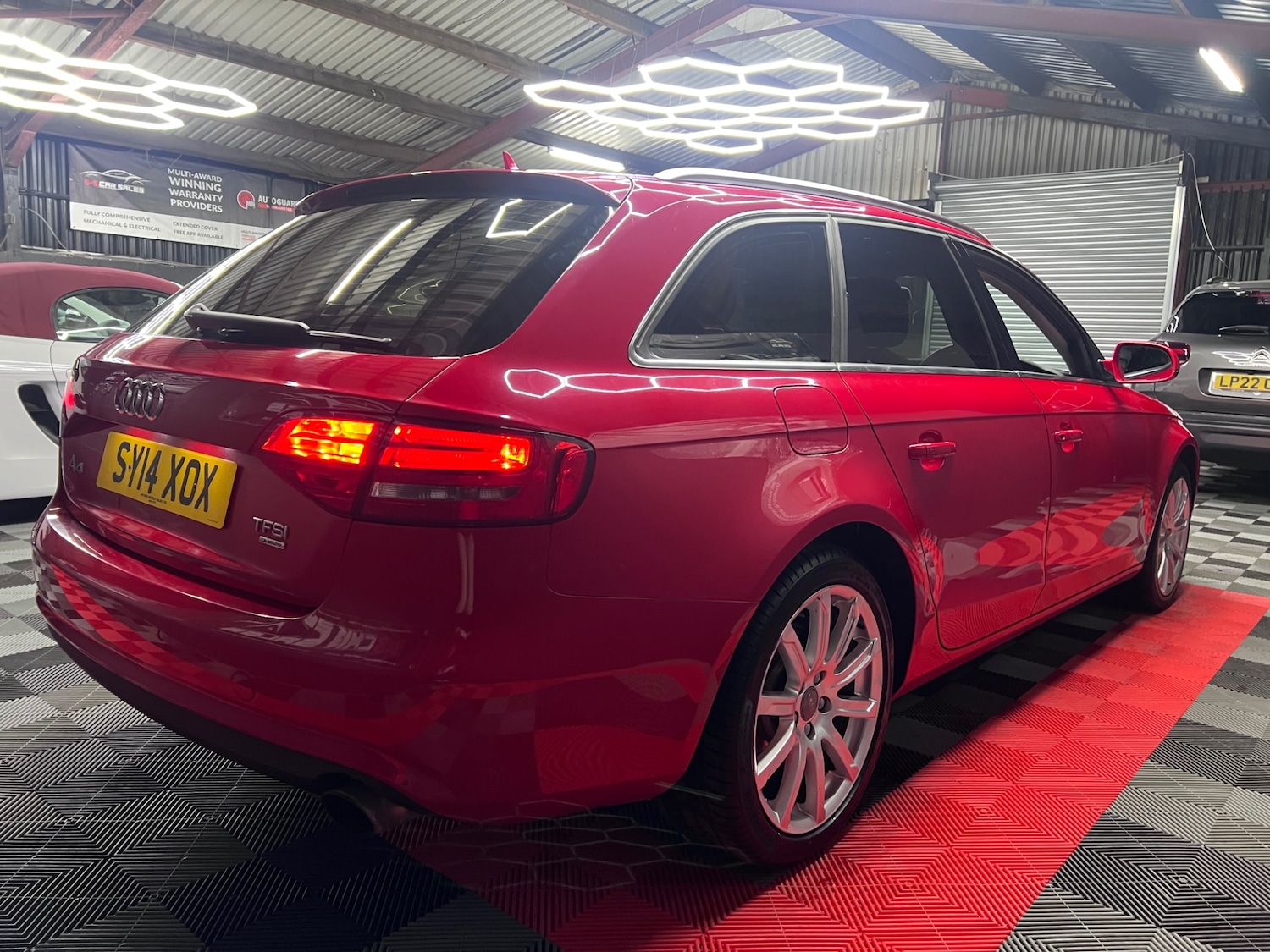 Used Audi A4 2014 for sale - 76374247: Photo 3