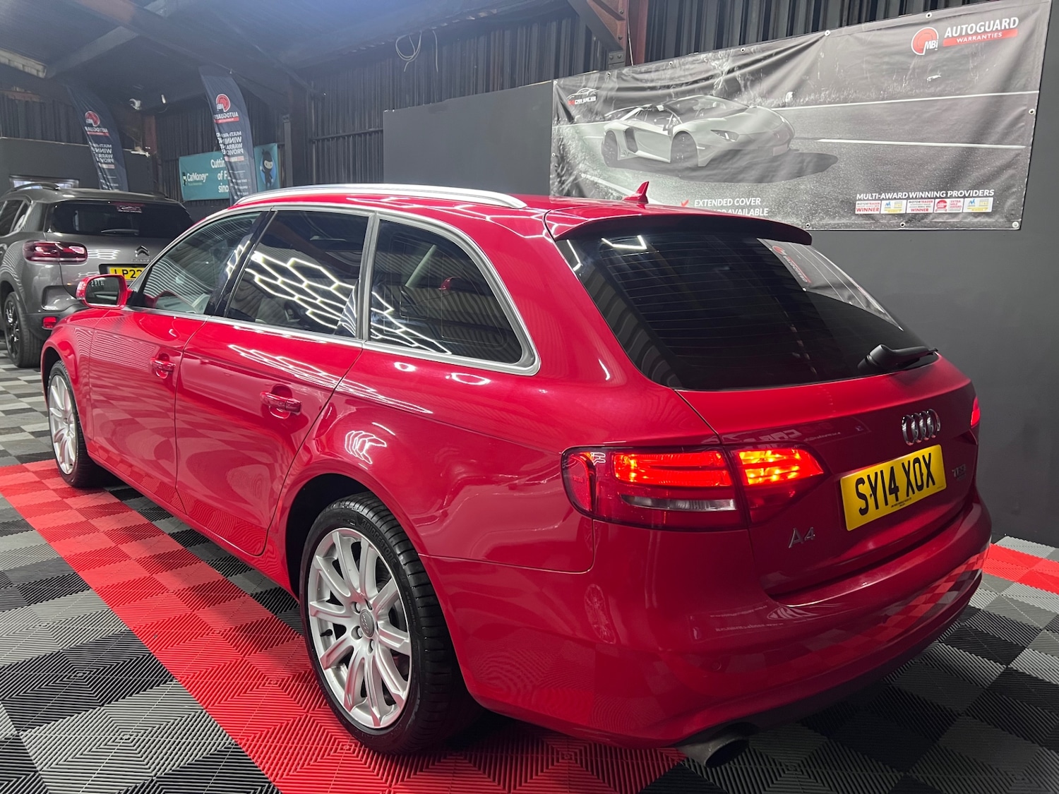 Used Audi A4 2014 for sale - 76374247: Photo 5