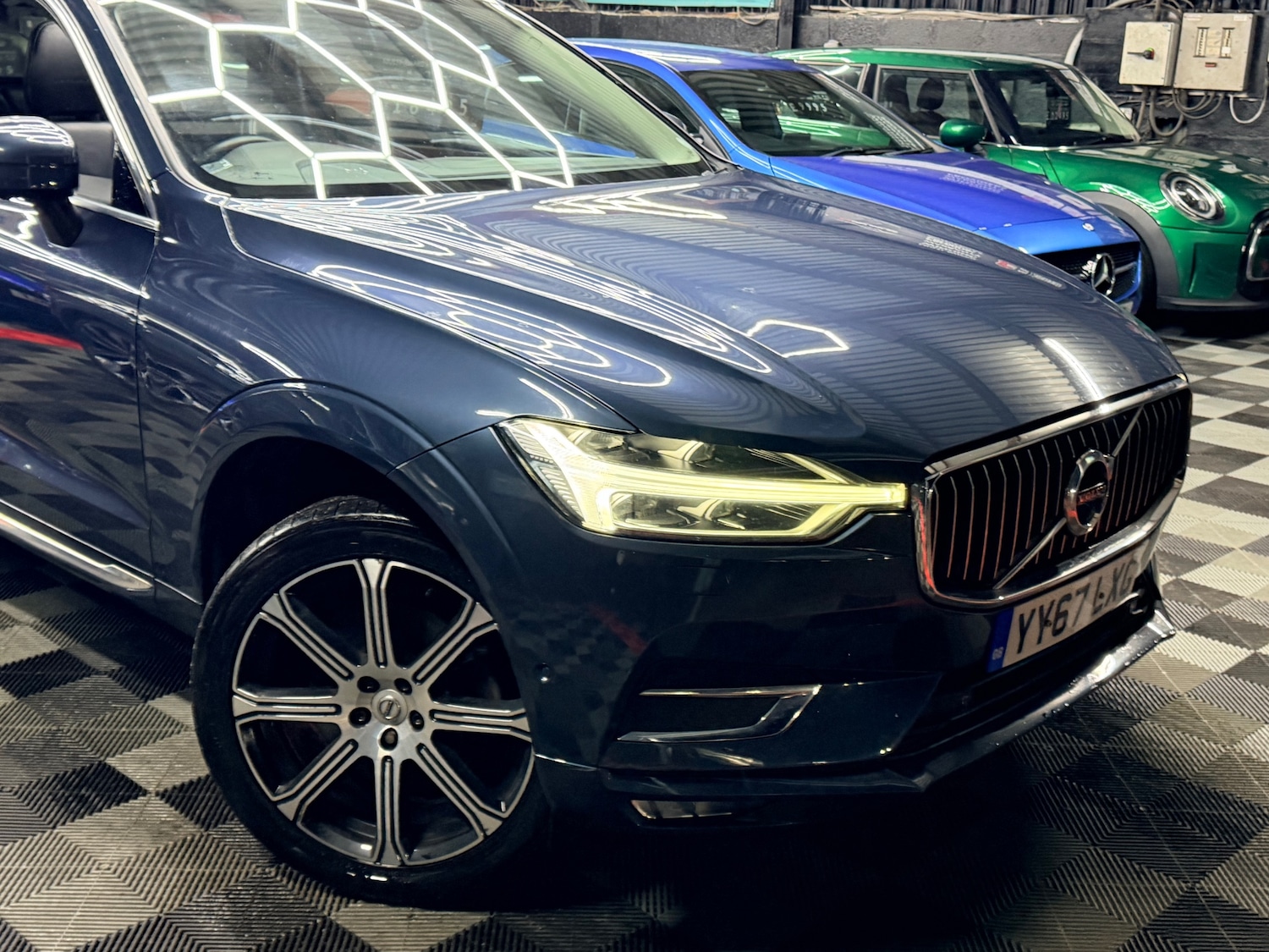 Used Volvo XC60 2017 for sale - 77154613: Photo 2