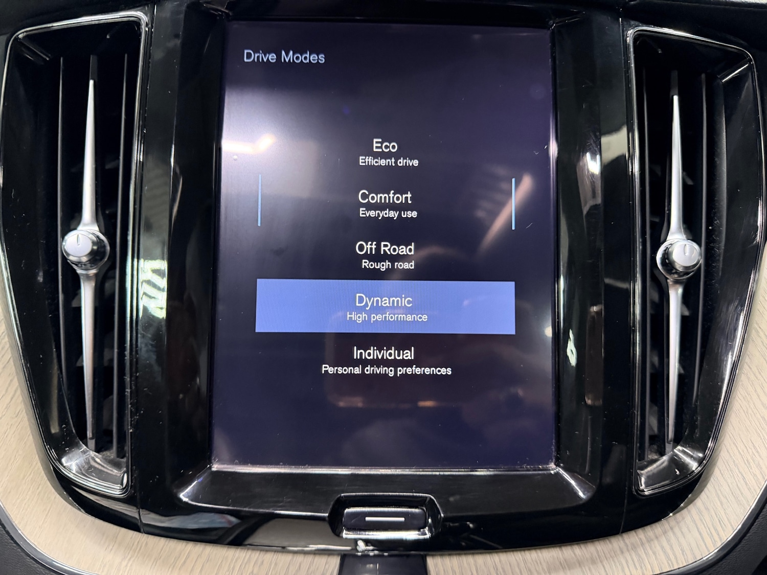 Used Volvo XC60 2017 for sale - 77154613: Photo 36